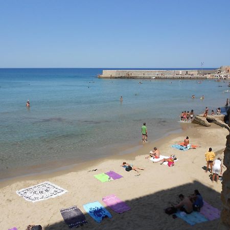 Balcone Sulla Spiaggia Cefalu Bagian luar foto